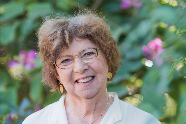 Ellen Carol DuBois headshot